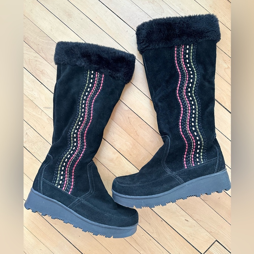 *SOLD* Black Suede Faux Fur Lined Nevada Olga Boots Size 8